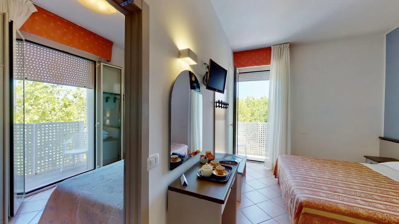 Hotel Excelsior Cervia 3*,