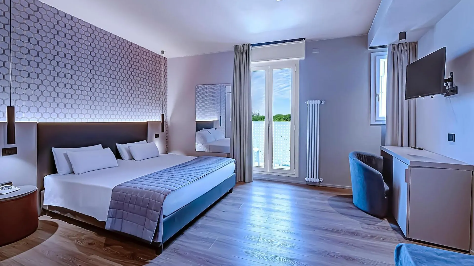 Hotel Excelsior Cervia 3*,  Italia